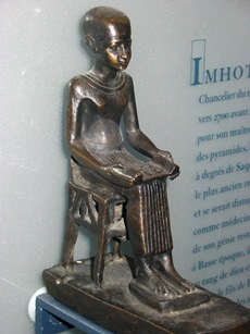 Imhotep architetto, medico e astronomo egizio  (III dinastia) - 2700 a.C.  circa